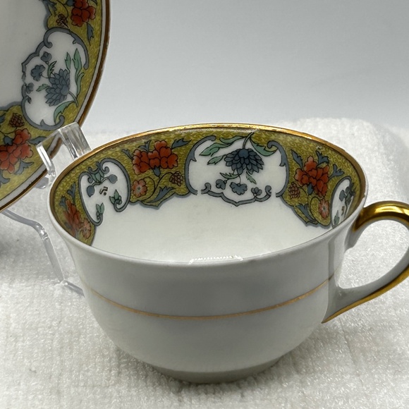 Single set of Demitasse bone china, cup and saucer by Royal Bayreuth Bavaria - Picture 2 of 5